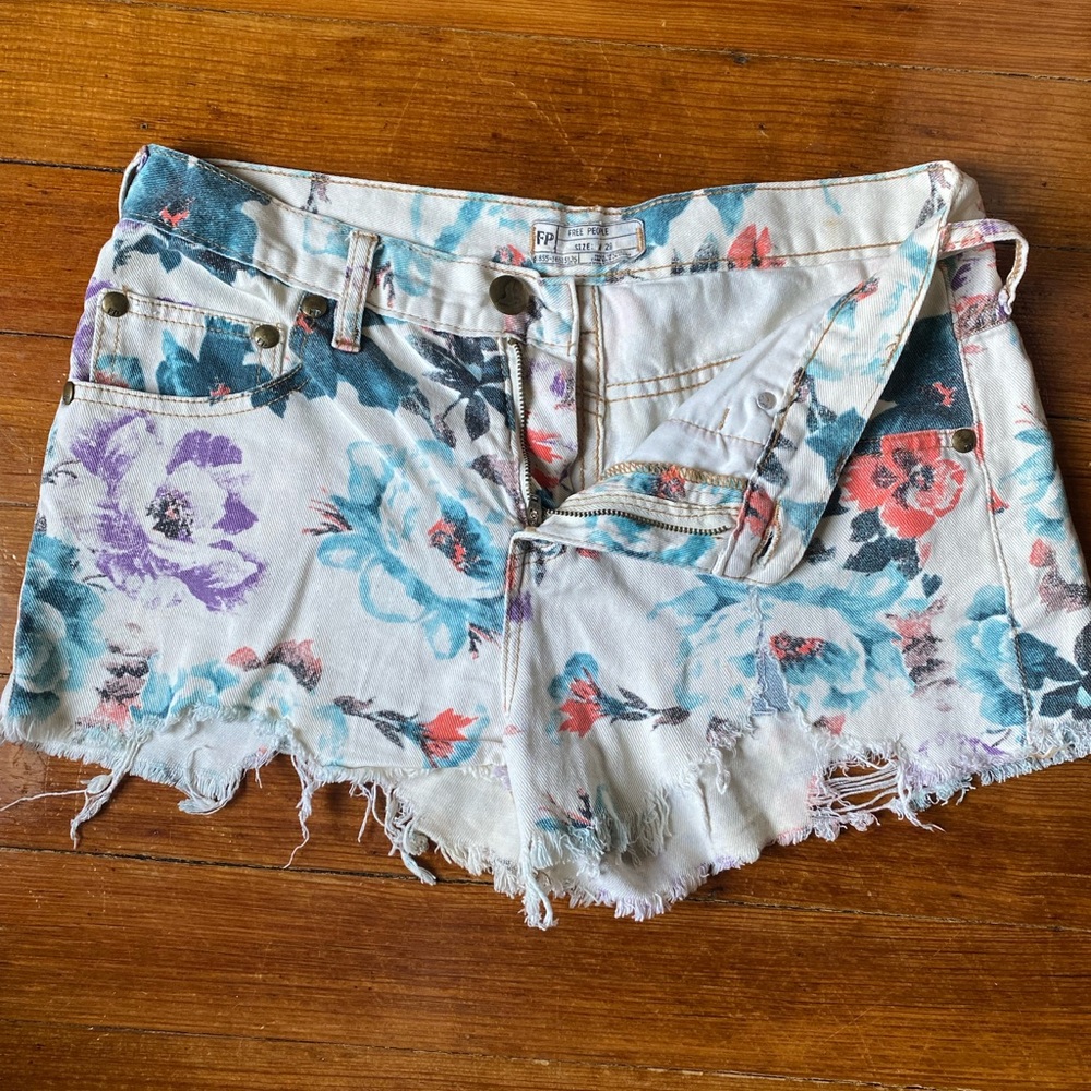 Free People - floral denim cutoffs